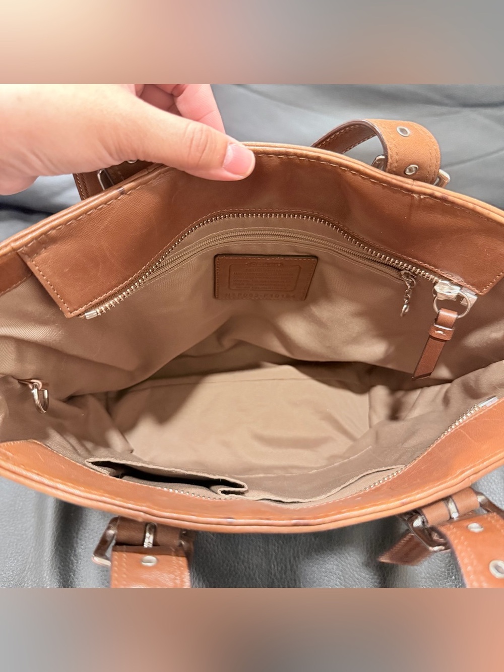 Vintage Coach Hampton Leather Shoulder Tote Bag – Camel Brown / Tan - Picture 7 of 13